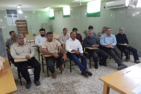 برگزاری کلاس آموزشی‌ ترویجی با محوریت حفاظت از منابع طبیعی در محل سالن آموزشی هلال احمر شهرستان دره شهر