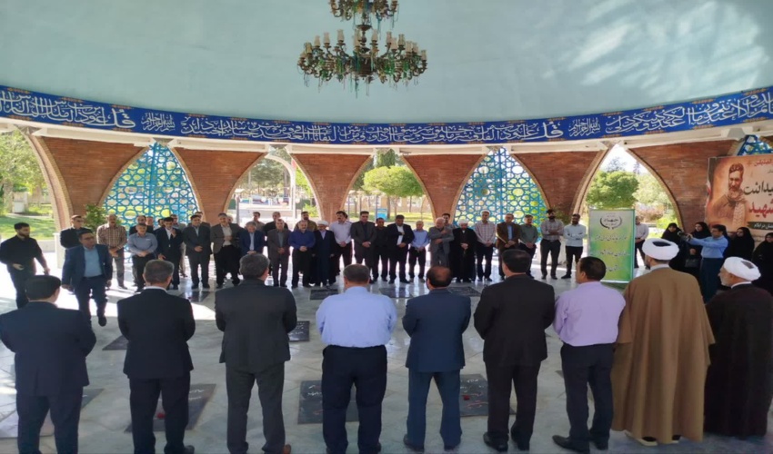 تجدید میثاق کارکنان منابع طبیعی ایلام با آرمان‌های شهدا به مناسبت هفته جهاد کشاورزی