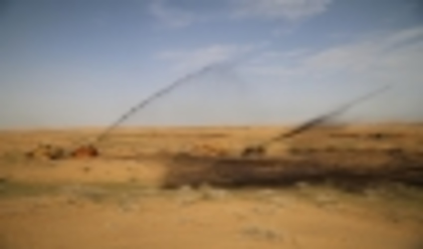 اجرای پروژه مالچ پاشی و نهالکاری در اراضی بیابانی دشت ابوغویر از محل صندوق توسعه ملی