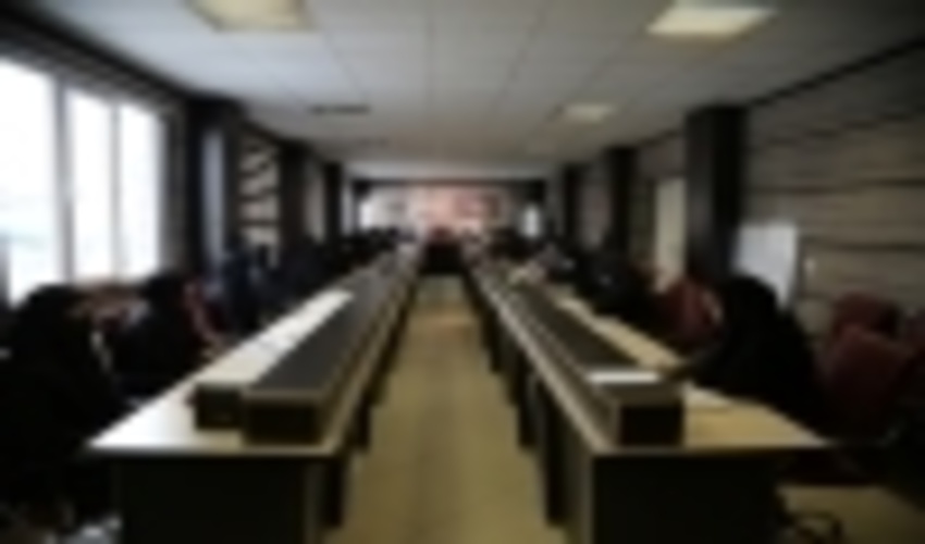 جلسه گرامیداشت روز زن در اداره کل منابع طبیعی و آبخیزداری استان ایلام برگزار شد.