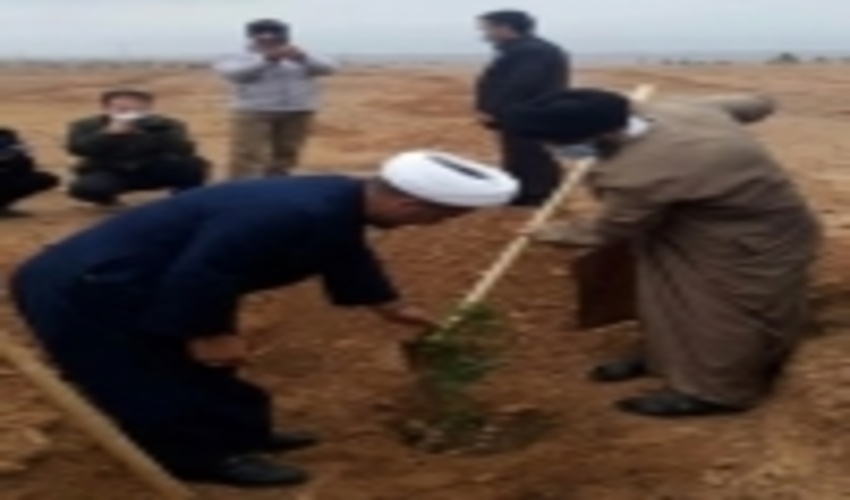 دیدار کارکنان منابع طبیعی استان با امام جمعه مهران