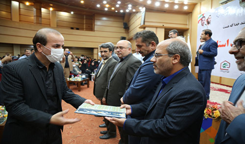 مراسم تجلیل از خانواده معزم شهدا به مناسبت هفته دولت