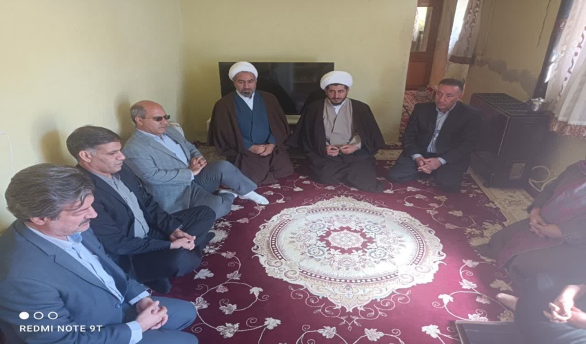 دیدار مدیرکل منابع طبیعی استان با یک خانواده تحت پوشش کمیته امداد