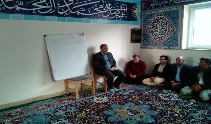 جلسه هم اندیشی با عنوان بصیرت افزایی و میثاق با ولایت در محل اداره منابع طبیعی و آبخیزداری شهرستان ایلام برگزار شد.