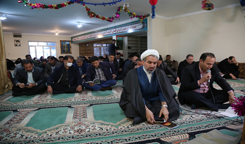 برگزاری مراسم جشن میلاد حضرت فاطمه زهرا (س) در اداره کل منابع طبیعی و آبخیزداری استان ایلام