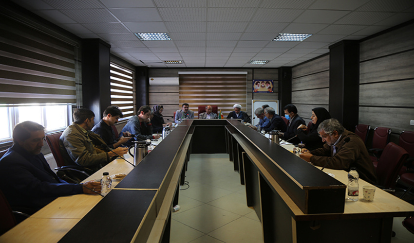 نشست همفکری سازمان های مردم نهاد با مدیرکل منابع طبیعی و آبخیزداری استان ایلام