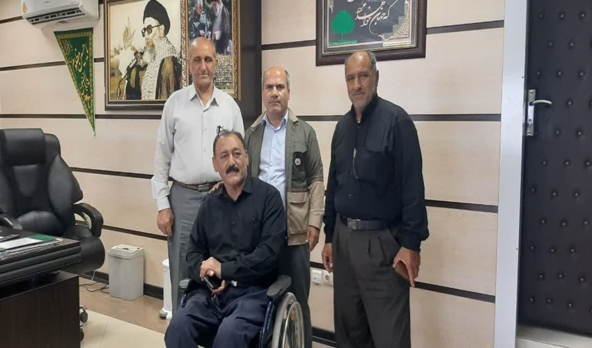 دیدار چهره به چهره مدیرکل منابع طبیعی و آبخیزداری استان ایلام با جانباز 70 درصد دوران دفاع مقدس