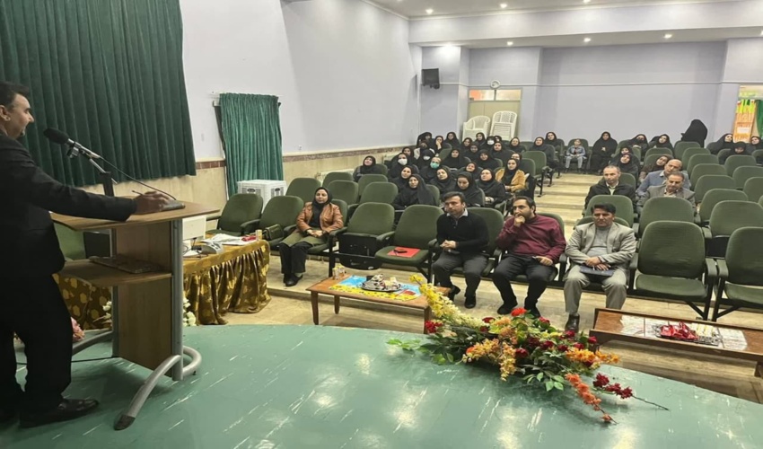 معلمان در ترویج فرهنگ منابع طبیعی نقش ویژه ای دارند.