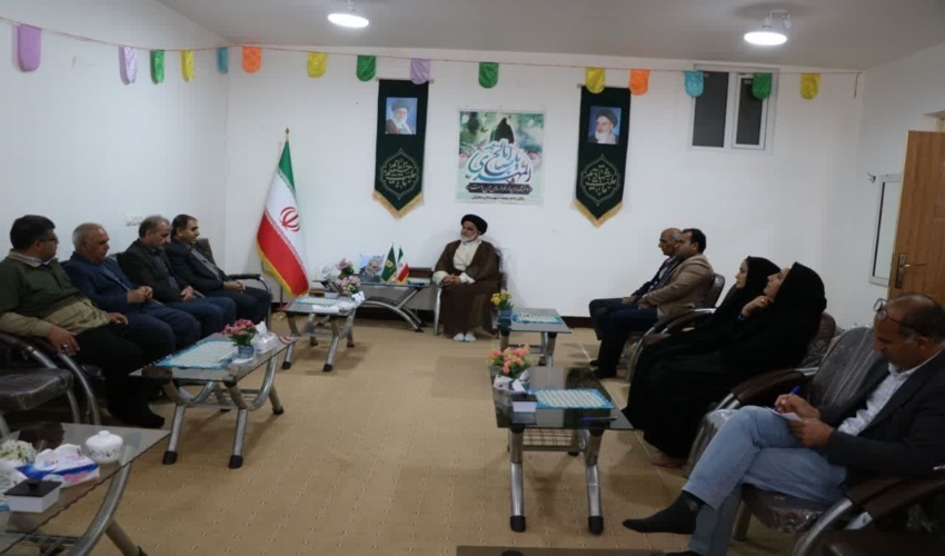 با توجه به وسعت شهرستان، درخت کاری و کاشت نهال در این منطقه نیازمند توجه ویژه است