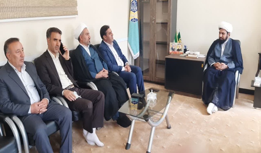 دیدار سرپرست اداره کل منابع طبیعی و آبخیزداری استان با امام جمعه چرداول