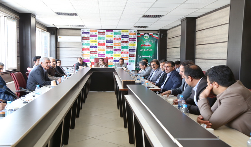 نشست هم اندیشی سرپرست اداره کل منابع طبیعی و آبخیزداری استان با سازمان های مردم نهاد