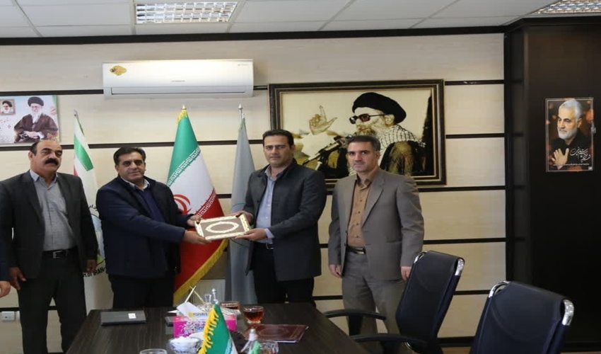 امضای تفاهم نامه فی ما بین اداره کل منابع طبیعی و آبخیزداری استان و شهرداری صالح آباد از توابع شهرستان مرزی مهران