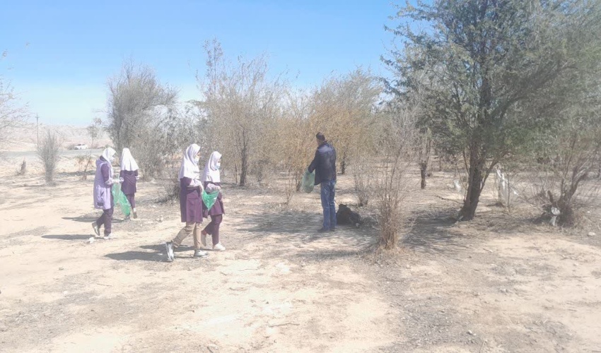 پاکسازی پارک جنگلی رضاآباد از زباله